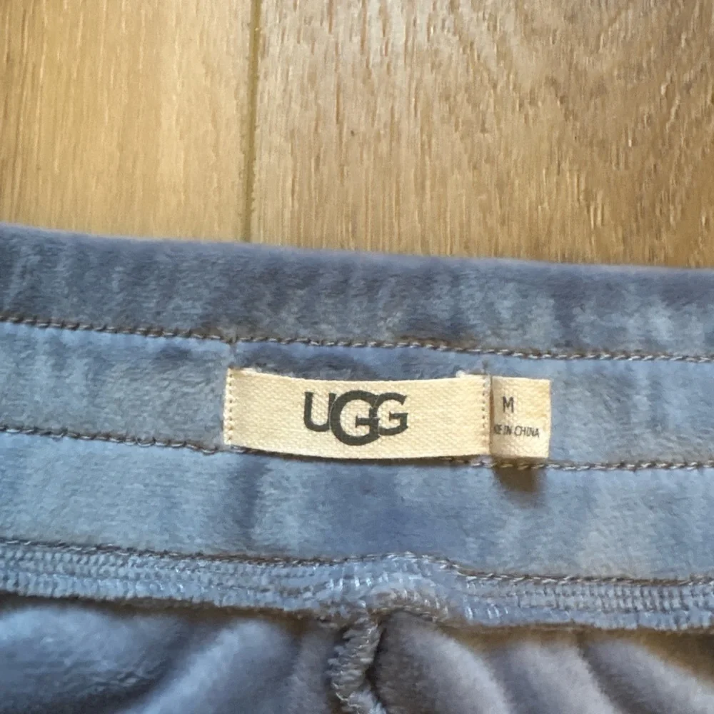 UGG Pants - Picture 5 of 5